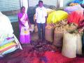 नेर बाजार समितीत तूर सडली - Marathi News | Ture Sedley in Ner Markets Committee | Latest yavatmal News at Lokmat.com
