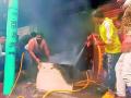 पुसदमध्ये इलेक्ट्रॉनिक्स दुकानाला आग - Marathi News | Electronics shop fire in Pusad | Latest yavatmal News at Lokmat.com