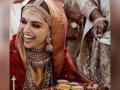Deepika Ranveer Wedding : सासरेबुवा झालेत फिल्मी...सूनबार्इंसाठी म्हटले असे काही...!! - Marathi News | Deepika Ranveer Wedding: what ranveer father said to deepika after wedding | Latest filmy News at Lokmat.com