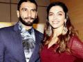Deepika Ranveer Wedding: और थोडा इंतजार...! आज या वेळेला दीपवीर शेअर करणारा लग्नाचे फोटो!! - Marathi News | DeepVeerKiShaadi: Ranveer Singh and Deepika Padukone to share first wedding pic at 6 pm? | Latest filmy News at Lokmat.com