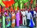 महापालिकेच्या पश्चिम विभागीय कार्यालयासमोर  हॉकर्स, टपरीधारकांची निदर्शने - Marathi News |  Hawker's, poster demonstrations in front of the municipal's western divisional office | Latest nashik News at Lokmat.com