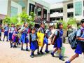 इंग्रजी शाळांमध्ये सुरक्षिततेची व्यवस्था - Marathi News |  Security arrangements in English schools | Latest nashik News at Lokmat.com