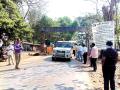 CoronaVirus Lockdown :त्या ३४ युवकांना अखेर दिला जिल्ह्यात प्रवेश - Marathi News | corona in sindhudurg - Those 3 youths finally entered the district | Latest sindhudurga News at Lokmat.com