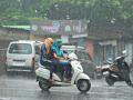 जिल्ह्यात पावसाच्या तुरळक सरी - Marathi News | Sporadic showers in the district | Latest kolhapur News at Lokmat.com