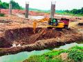 नदीपात्रातून होताहे मातीचे सर्रास खनन - Marathi News | Soil mining is done through river basins | Latest chandrapur News at Lokmat.com