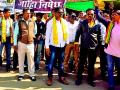 एसडीओ कार्यालयासमोर धरणे - Marathi News | Demonstrate before the SDO office | Latest chandrapur News at Lokmat.com