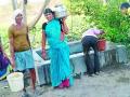 बोअरवेलच्या पाण्यावर भागते तहान - Marathi News | Thirsty ran over the bore well | Latest chandrapur News at Lokmat.com