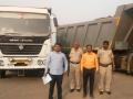वाळू वाहतूक करणारी तीन वाहने केली जप्त - Marathi News | Three vehicles transported by sand seized | Latest jalana News at Lokmat.com