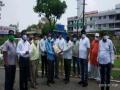 भाजपा मंडलातर्फे वृत्तपत्र विक्रेत्यांना किराणा साहित्य वाटप - Marathi News | BJP distributes groceries to newspaper vendors | Latest nashik News at Lokmat.com