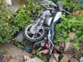 अज्ञात वाहनाच्या धडकेने दुचाकीचालक जखमी - Marathi News | Two-wheeler injured in collision with unknown vehicle | Latest nashik News at Lokmat.com