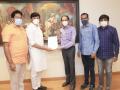 सक्तीच्या कर्जवसुली स्थगितीसाठी मुख्यमंत्र्यांना साकडे - Marathi News | Ask the Chief Minister for a moratorium on forced debt recovery | Latest nashik News at Lokmat.com