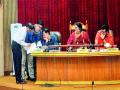 आयुक्तांनी सभागृहाला सुनावले खडे बोल ! - Marathi News | The Commissioner has told the auditorium! | Latest nashik News at Lokmat.com