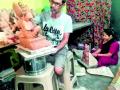 मूर्तिकार लागले कामाला, बाप्पा यंदा पावतील का? - Marathi News | The sculptor of Ganesha idol started working | Latest nagpur News at Lokmat.com
