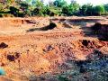 नाल्यातील रेती व खडकाचे खनन जोमात - Marathi News | The sand and rock mining combination of Nallah | Latest bhandara News at Lokmat.com