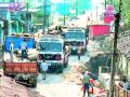 राष्ट्रीय महामार्गावर वाहतुकीची कोंडी - Marathi News | Traffic collision on the National Highway | Latest gadchiroli News at Lokmat.com