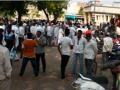 ऑफलाईन अर्ज देण्यासाठी भरली जत्रा - Marathi News | Filled to apply offline | Latest nandurbar News at Lokmat.com