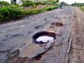 परभणी-गंगाखेड रस्त्याचा निर्णय खड्ड्यातच - Marathi News | Parbhani-Gangakhed road is in decision-making | Latest chhatrapati-sambhajinagar News at Lokmat.com