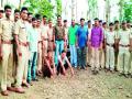 उंबरठाण वनपरिक्षेत्रात खैर लाकडाचे वाहन जप्त - Marathi News | Well wooden vehicles seized in the threshold forest area | Latest nashik News at Lokmat.com