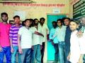 ग्रामस्थांनी ठोकले ग्रा.पं.ला कुलूप - Marathi News | The villagers locked the G.P. | Latest vardha News at Lokmat.com
