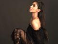 Watch Video: अचानक तुटून पडली गर्दी; मौनी रॉयची उडाली घाबरगुंडी! - Marathi News |  Watch Video: Mouni Roy gets mobbed by the fans | Latest filmy News at Lokmat.com
