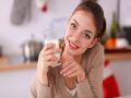 रोज दूध पिणे आरोग्यासाठी घातक की फायदेशीर? जाणून घ्या... - Marathi News | Advantages and disadvantages of daily drinking milk | Latest health Photos at Lokmat.com