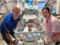 अर्धा किलो टॉमेटोच्या वजनाचं बाळं जन्माला आलं, सर्व म्हणतात; 'miracle baby' - Marathi News | 5 months baby born | Latest jarahatke News at Lokmat.com