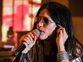 सोनू निगमवर पुन्हा भडकली सोना मोहपात्रा! वाचा, काय आहे कारण!! - Marathi News | singer sona mahapatra anger over sonu nigam on cancelling the concert | Latest filmy News at Lokmat.com