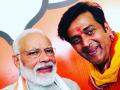 आता येणार पीएम मोदींचे भोजपुरी बायोपिक, हे आहे कारण!! - Marathi News | bjp candidate ravi kishan want to make pm narendra modi biopic in bhojpuri | Latest filmy News at Lokmat.com