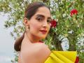OMG ! म्हातारपणी कशी दिसेल सोनम कपूर?  स्वत:च शेअर केला फोटो - Marathi News | sonam kapoor shares fan made photoshopped pic how she look in old age | Latest filmy News at Lokmat.com