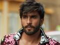 Bollywood Affairs : ‘हा’ अभिनेता ठरला होता रणवीर सिंगच्या लव्हलाईफमधील ‘Villain’!! - Marathi News | Bollywood Affairs : ranveer singh love affair before deepika padukone | Latest filmy News at Lokmat.com