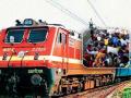 रेल्वेत जनरल डबा सुरूवातीला आणि शेवटी का असतो? - Marathi News | Why is the general compartment at the beginning and at the end of the train? | Latest jarahatke News at Lokmat.com