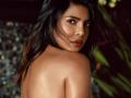 Bold Photoshoot :  प्रियंका चोप्रा पुन्हा कपड्यांवरून झाली ट्रोल! - Marathi News | priyanka chopra gets trolled in a backless saree for magazine cover | Latest filmy News at Lokmat.com