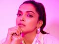  कोरोनामुळे शूटींग रद्द;  दीपिका पादुकोण घरी बसून काय करतेय पाहाच... - Marathi News | corona virus deepika padukone share her image to cleaning wardrobe-ram | Latest filmy News at Lokmat.com