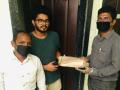 coronavirus : मनविसेकडून ज्येष्ठ नागरिक व विद्यार्थ्यांसाठी घरपाेच जेवणाचे डबे - Marathi News | coronavirus: Homemade lunch boxes for senior citizens and students from MNS student wing rsg | Latest pune News at Lokmat.com
