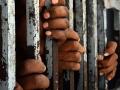 जळगावात कारागृहातील ‘त्या’ बंदीजनांना औरंगाबादला हलविले - Marathi News | The prisoners of Jalgaon jail were shifted to Aurangabad | Latest jalgaon News at Lokmat.com