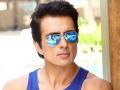 Birthday Special : ही आहे सोनू सूदची पत्नी, अशी आहे लव्हस्टोरी - Marathi News | Birthday Special: know about sonu sood wife sonali sood | Latest filmy News at Lokmat.com