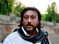 Jackie Shroff Birthday : बंगला गहाण, लेकराचा बेडही विकला; ‘त्या’ बी ग्रेड सिनेमाच्या नादात जॅकी श्रॉफचं दिवाळं निघालेलं... - Marathi News | Jackie Shroff Bank Corrupt After Wife Ayesha Shroff Film Boom Flopped | Latest filmy News at Lokmat.com