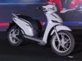 Okinawa Okhi 90: पेट्रोलला गुडबाय बोला! 20 पैशांत 1 किमी, एका चार्जमध्ये 200 ची रेंज; ओकिनावाची स्कूटर आली - Marathi News | Okinawa Okhi 90: Say goodbye to petrol! 1 km at 20 paisa, range of 200 in one charge; The Okinawa scooter launched | Latest auto Photos at Lokmat.com