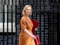 Who is Liz Truss: कोणाला वाटले होते, लिज उद्याची पंतप्रधान होईल! सातवीत असताना साकारलेली भुमिका - Marathi News | Liz Truss: Who would have thought, Liz Truss would be tomorrow's Prime Minister! A role performed in the seventh grade | Latest international Photos at Lokmat.com