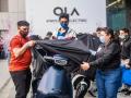 Ola S1 Pro: ओला इलेक्ट्रीक स्कूटर १४ दिवसांत डिलिव्हर करू; कंपनी नवा शब्द पाळणार... - Marathi News | Ola S1 Pro: We will deliver Ola electric scooter in 14 days; The company will keep the new word ... | Latest auto News at Lokmat.com