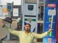 Petrol Diesel Price Hike: दरवाढीच्या सामन्यात डिझेलचे 'दमदार' शतक; मालवणच्या स्टेडिअमवर 'सामान्य' गोलंदाजांना धु धु धुतले - Marathi News | Petrol Diesel Price Hike: Diesel's century in price hike in Sindhudurg; today petrol, diesel price increase by 84 paisa per liter | Latest business News at Lokmat.com