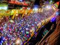गणेश महोत्सव 2019: उत्साही भाविकांना रस्ते पडले अपुरे ; आरास पाहण्यास प्रचंड गर्दी - Marathi News | ganesh festival 2019 : Roads too short for enthusiastic devotees Huge crowd to see the decoration og ganesh mandal | Latest pune News at Lokmat.com