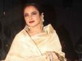 Rekha Birthday : शूटिंगदरम्यान रेखा यांची या अभिनेत्याने बळजबरीने घेतली होती किस, वाचून व्हाल हैराण - Marathi News | Rekha Birthday: Rekha was forcibly kissed by the actor during the shooting | Latest filmy News at Lokmat.com