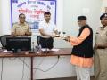 पोलिसांकडून १३ गुन्ह्यांतील २४ लाखांचा मुद्देमाल परत - Marathi News | Police return 3 lakh cases in 3 offenses | Latest raigad News at Lokmat.com