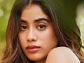 Viral Pics: ‘धडक’ गर्ल जान्हवी कपूरच्या या बोल्ड फोटोंवर व्हाल फिदा - Marathi News | jhanvi kapoor bold photoshoot going viral-ram | Latest filmy Photos at Lokmat.com