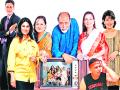 रामायण किंवा महाभारत नाही तर 'ही' होती भारतातील पहिली टीव्ही मालिका - Marathi News | Hum Log" is the first Indian TV Serial in 1984 on Doordarshan of India's National Network | Latest filmy News at Lokmat.com
