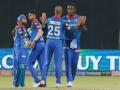 IPL 2019 : पंड्या बंधूंची फटकेबाजी, मुंबईचे दिल्लीपुढे 169 धावांचे आव्हान - Marathi News | IPL 2019: the Pandya brothers batted well, mumbai indians given 169 runs target to delhi capitals | Latest cricket News at Lokmat.com