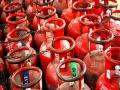 LPG Cylinder Booking : एलपीजी गॅस बुकिंगवर मिळवा 1000 रुपयांपर्यंत कॅशबॅक! जाणून घ्या कसा? - Marathi News | lpg cylinder booking via paytm may give you cashback rs 1000 | Latest business News at Lokmat.com