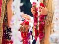 लाइट जाताच नवऱ्यांच्या घरच्यांनी केला आरडाओरडा; मुलीकडील लोकांनी मारहाण करत लग्नाला दिला नकार - Marathi News | A generator was turned off at the wedding, causing a fight between the bride and groom congregation | Latest social-viral News at Lokmat.com