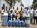 Pune: आळेफाटा परिसरात डिझेल चोरणारी टोळी जेरबंद; चोरीचे डिझेल ठेवण्यासाठी भाड्याची खोली - Marathi News | Diesel stealing gang jailed in Alephata area; A rented room to store stolen diesel | Latest pune News at Lokmat.com